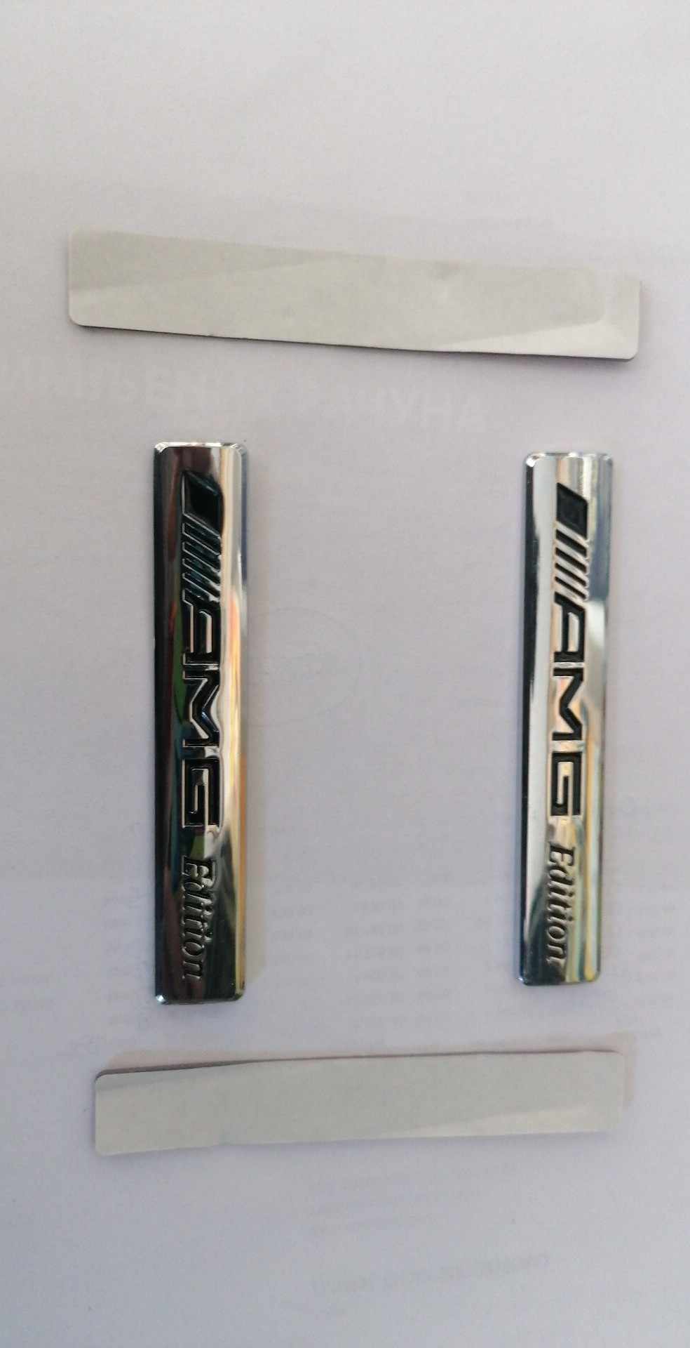 Oznaka AMG Edition plocica. Dimenzije:9,5x2cm.