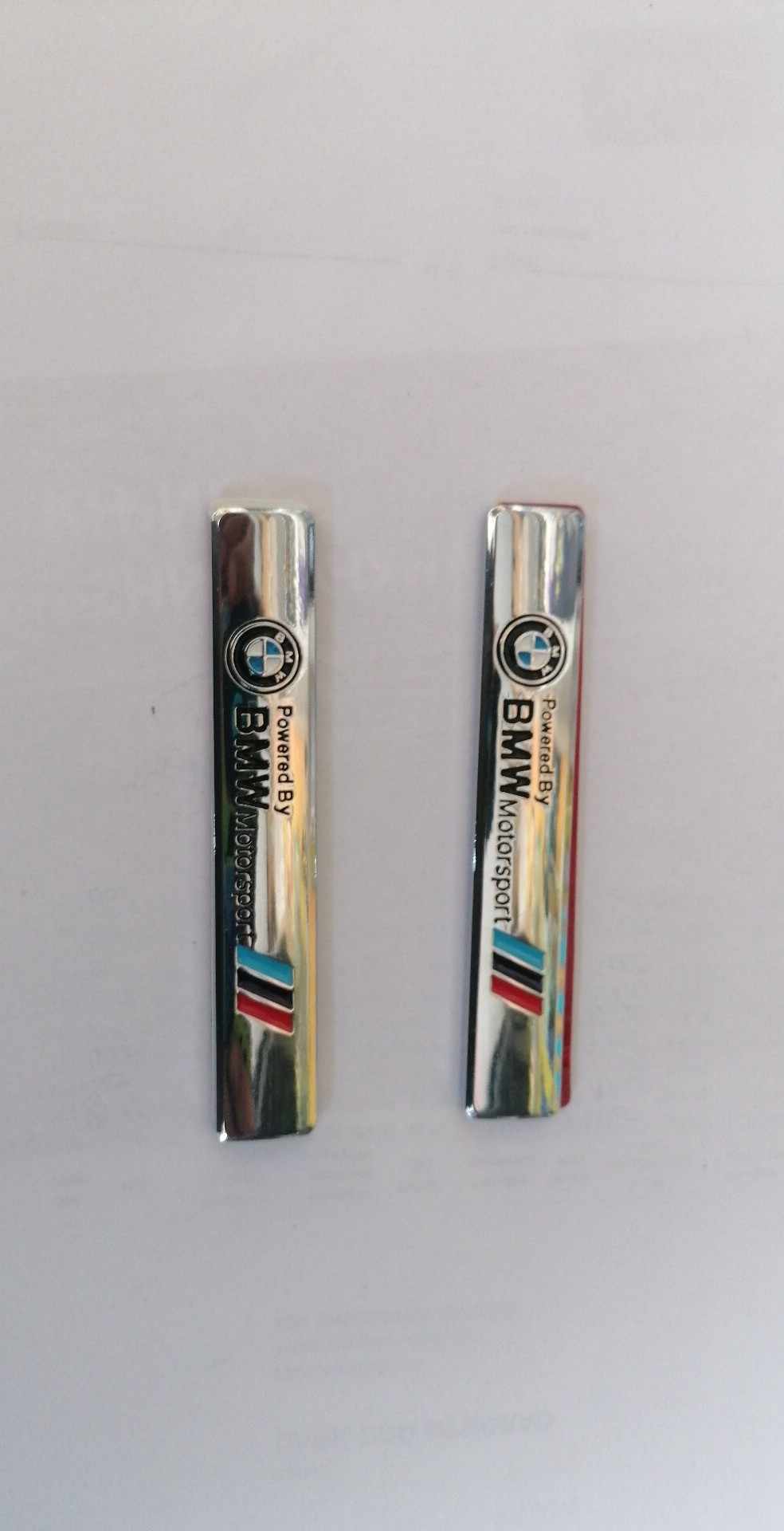 BMW Oznaka Motosport plocica Dimenzije:9,5x2cm.