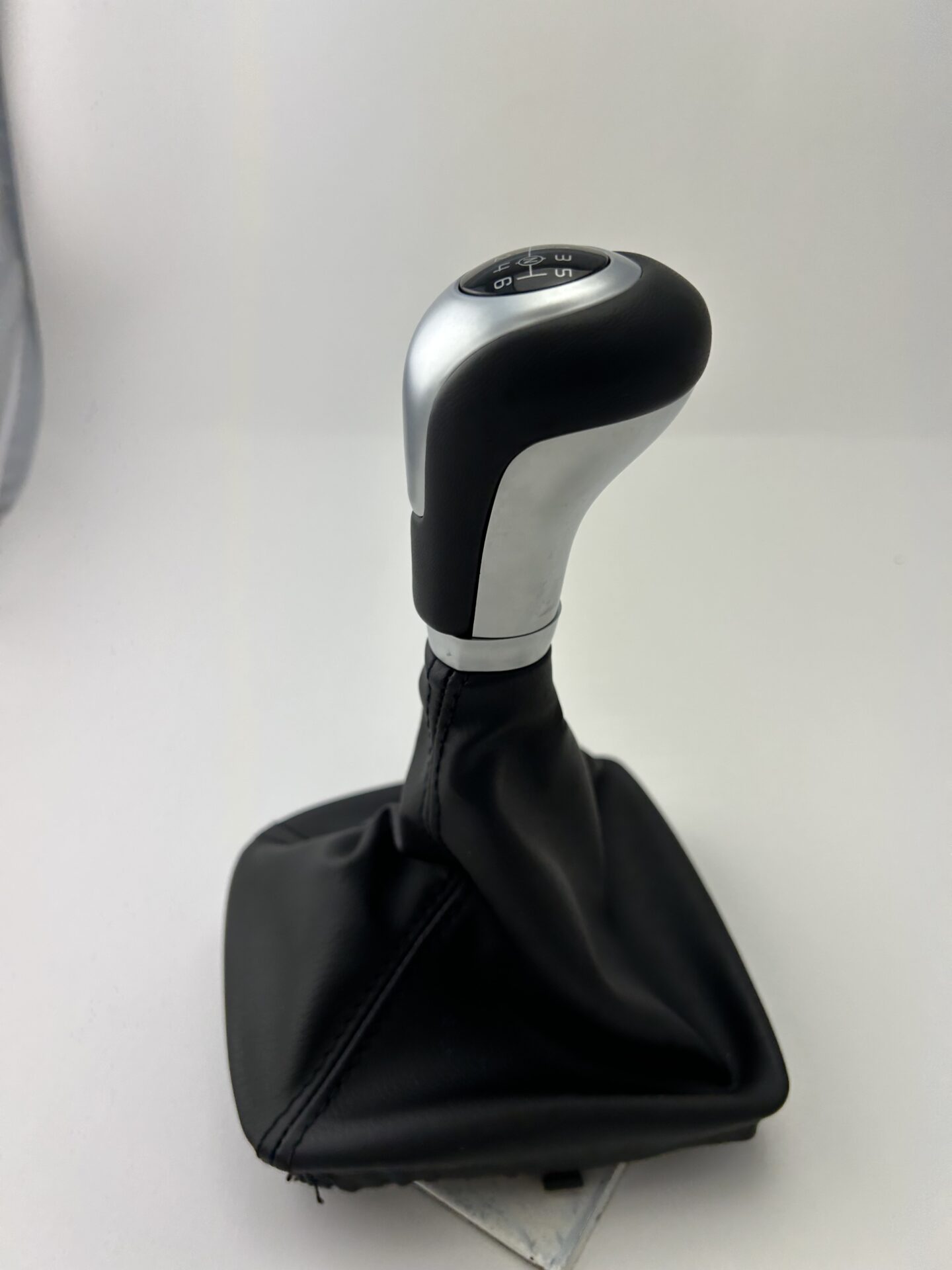 Mercedes C/W205,E/W213  komplet rucica menjaca sa kozom i ramom