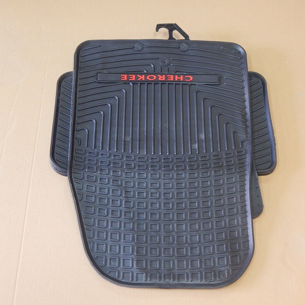 tipske patosnice jeep grand cherokke 11- sa logom