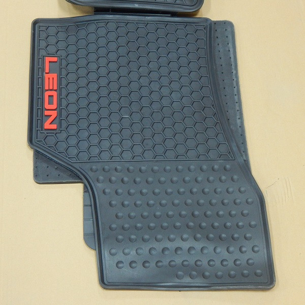 tipske patosnice seat leon 12- sa logom