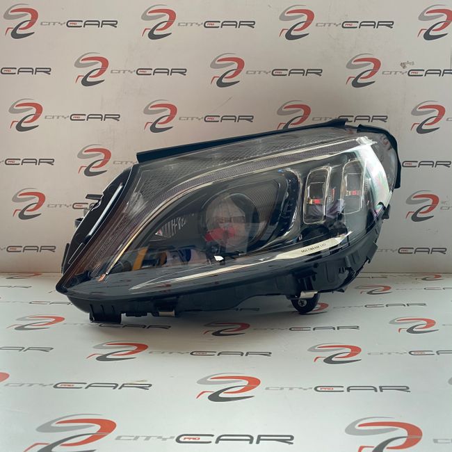 C klasa W205/Farovi full LED  Od 2014 do 2019 god
