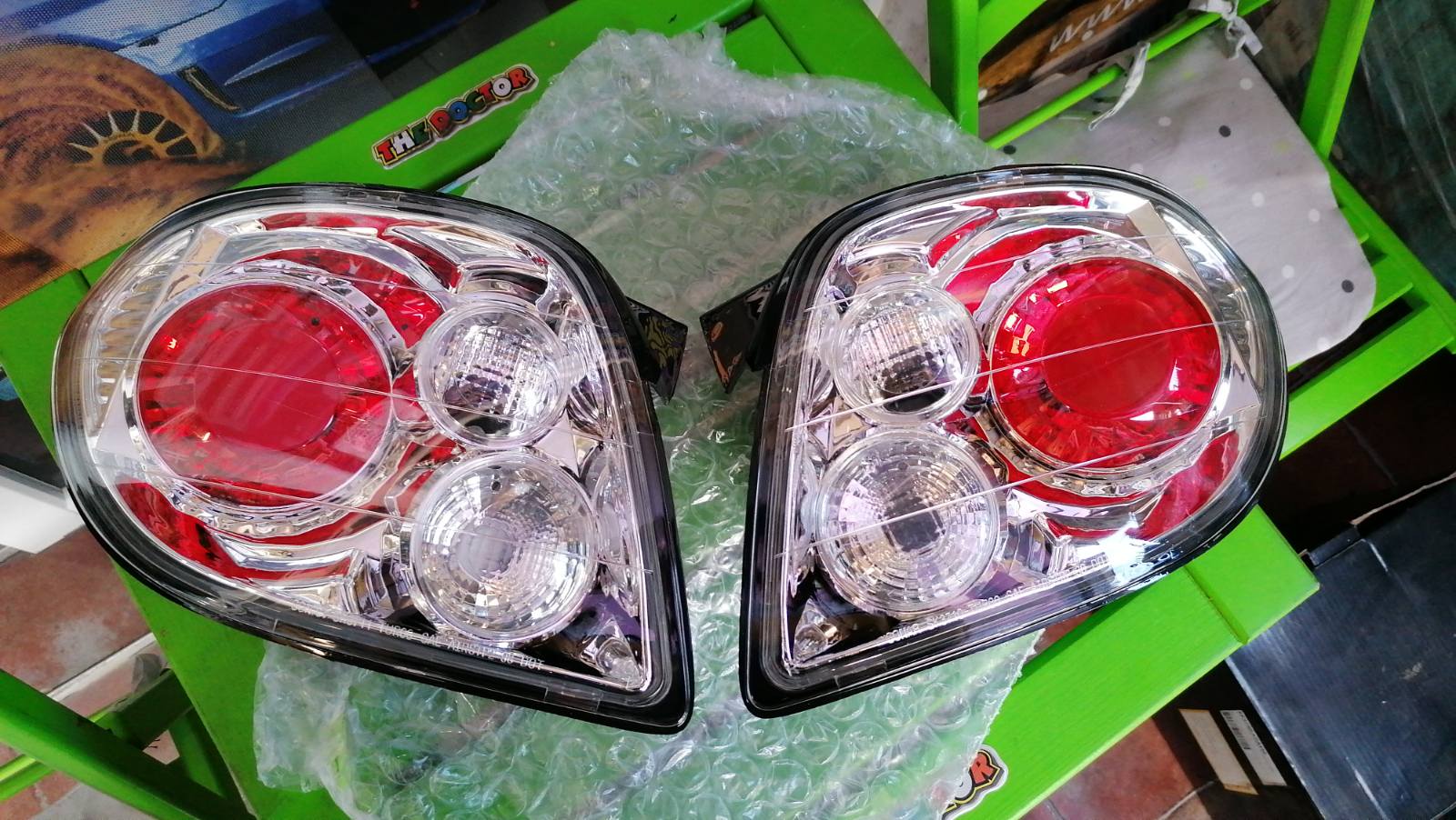 Hyndai Coupe hrom stopovi/lexus style. Od 2000-..