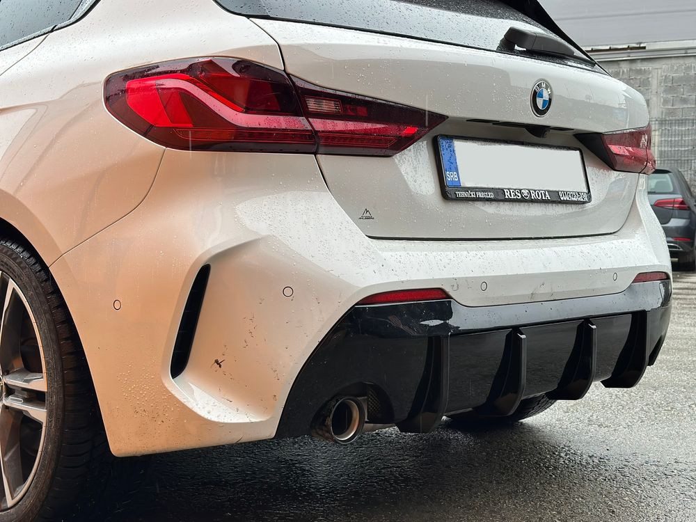 Aero kit piano black za BMW F40