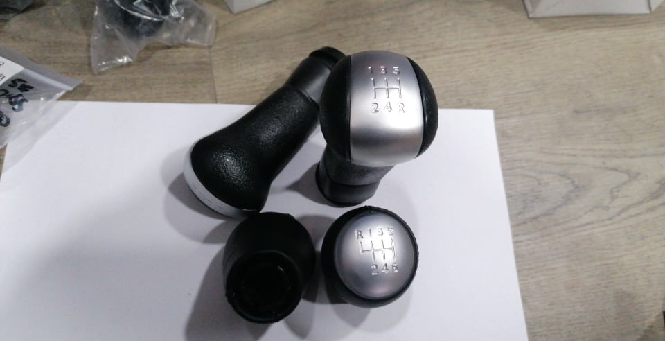 Nissan Quashqai rucica menjaca Sa 5 i 6brzina.