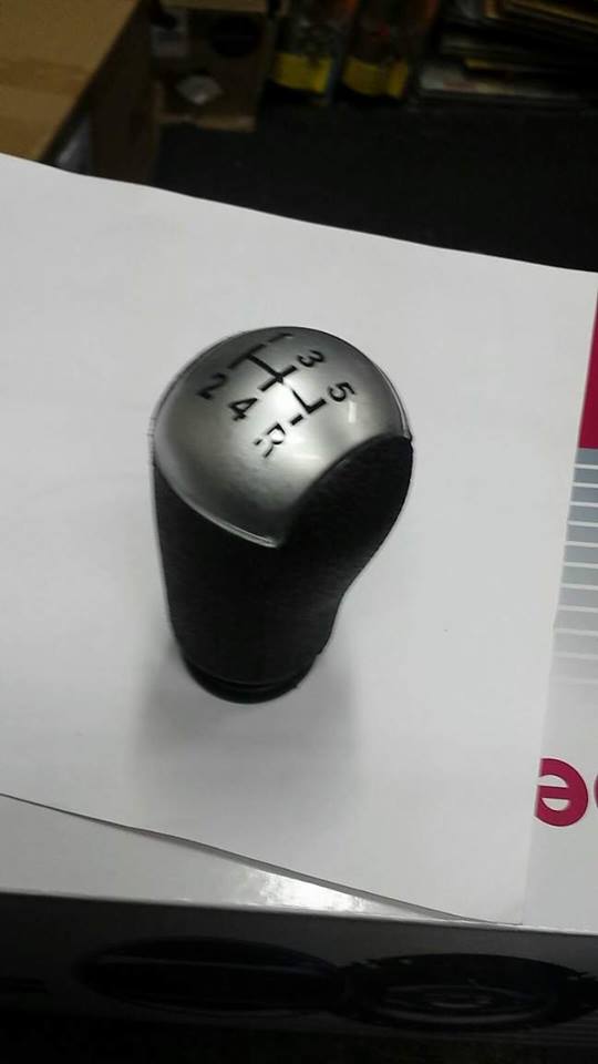 RUCICA MENJACA FORD FIESTA,FOKUS,FUSION SIVA,CRNA 5 BRZINA