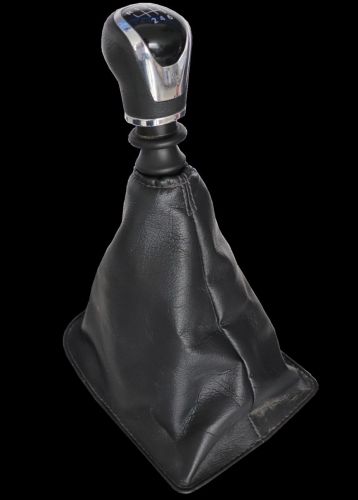 Nissan Qashqai Rucica menjaca 6b sa kozom i ramom.